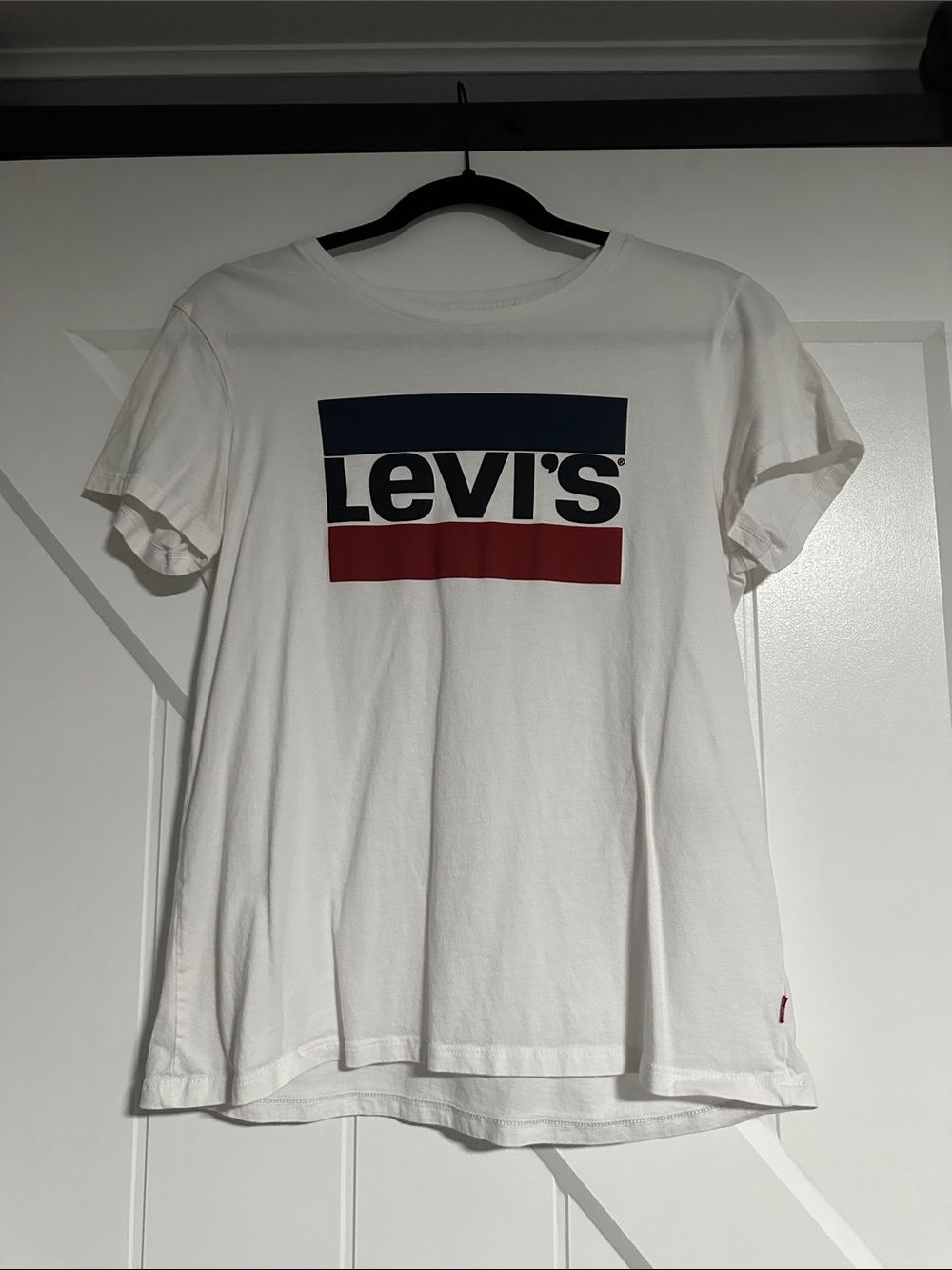 Levi's White Tee with Navy and Red Logo